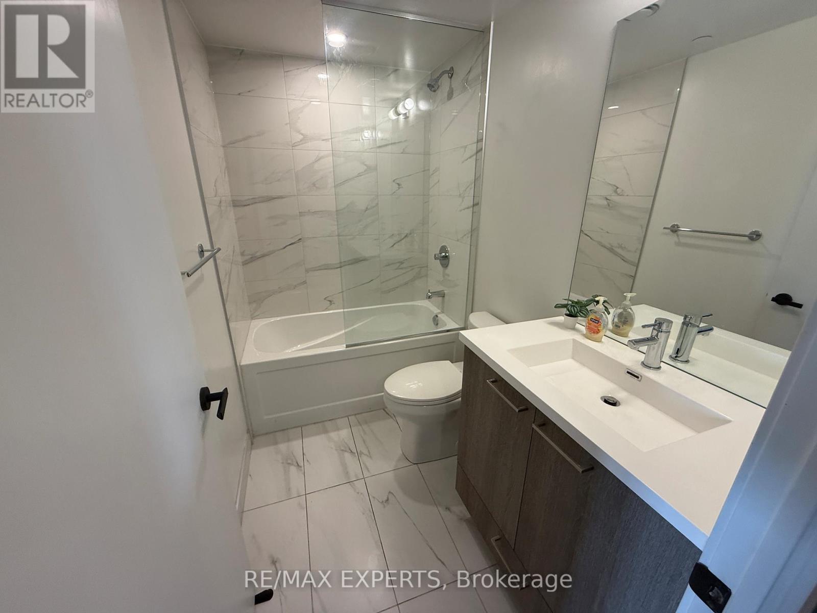 312 - 195 Commerce Street, Vaughan, Ontario  L4K 0P9 - Photo 19 - N12817428