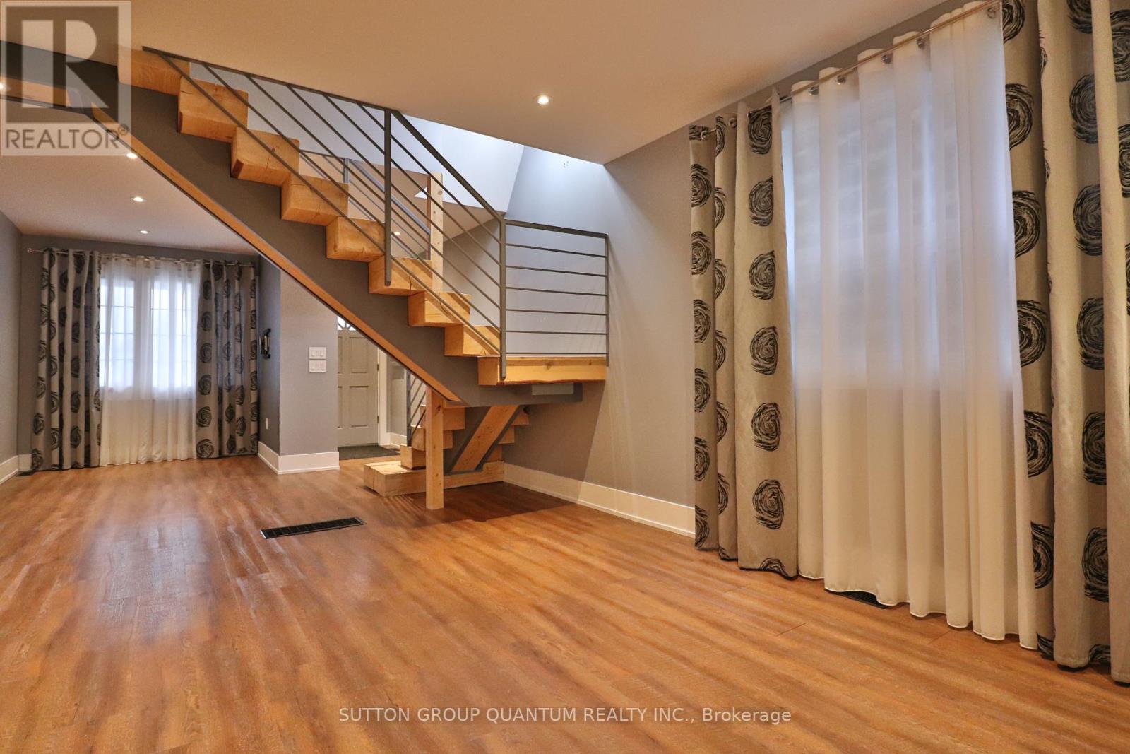 Main - 803 Lansdowne Avenue, Toronto, Ontario  M6H 3Z1 - Photo 16 - W12831850