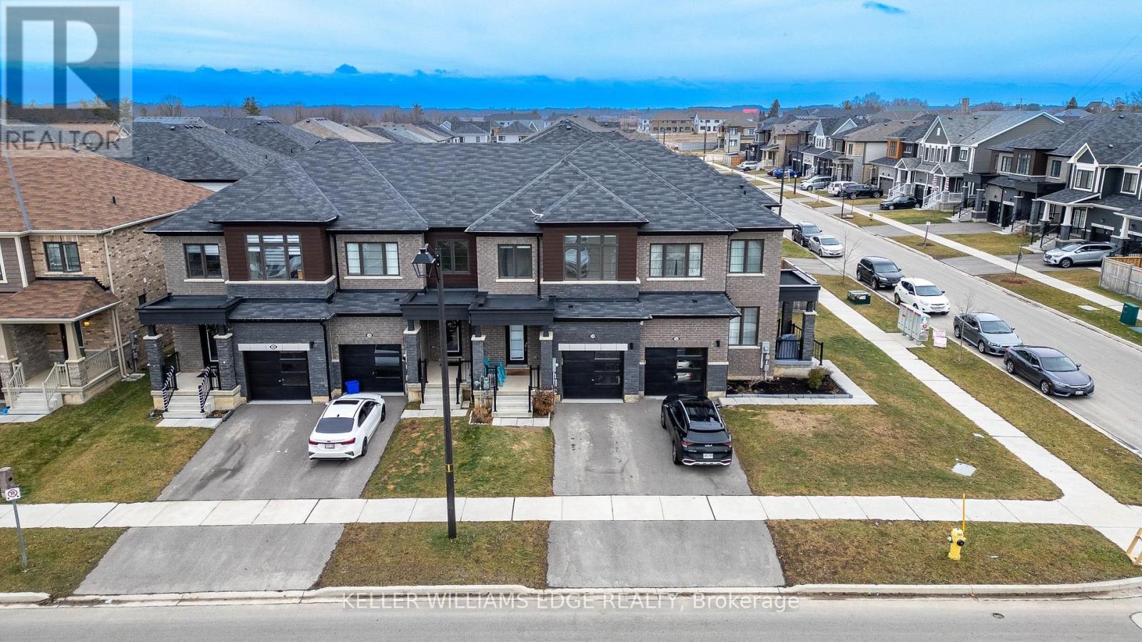 54 Oaktree Drive, Haldimand, Ontario  N3W 0E7 - Photo 3 - X12831824