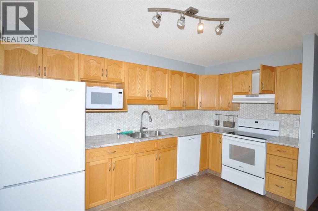 16 Edenwold Green Nw, Calgary, Alberta  T3A 5B8 - Photo 8 - A2273205