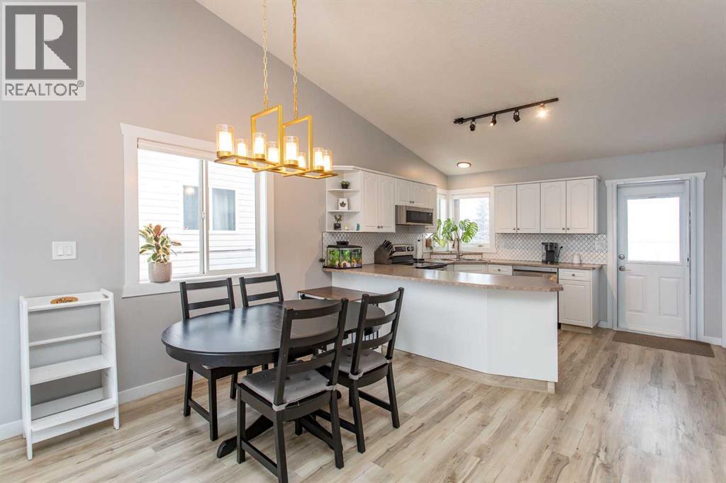 14 Silver Drive, Blackfalds, Alberta  T0M 0J0 - Photo 8 - A2288195