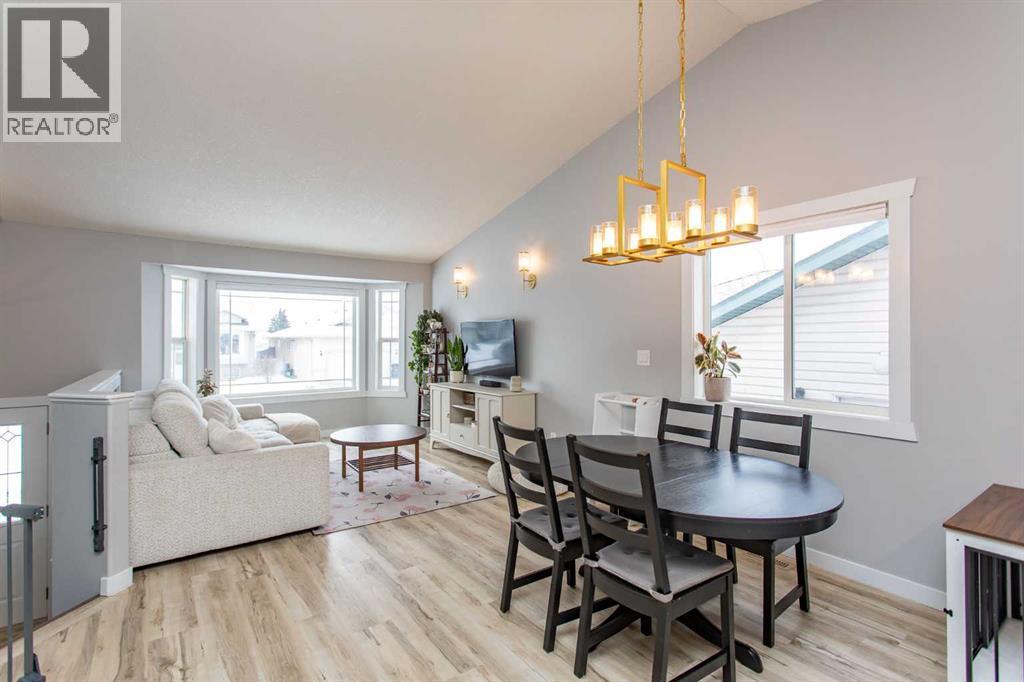 14 Silver Drive, Blackfalds, Alberta  T0M 0J0 - Photo 7 - A2288195