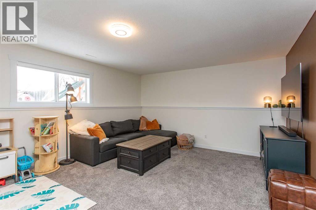 14 Silver Drive, Blackfalds, Alberta  T0M 0J0 - Photo 19 - A2288195