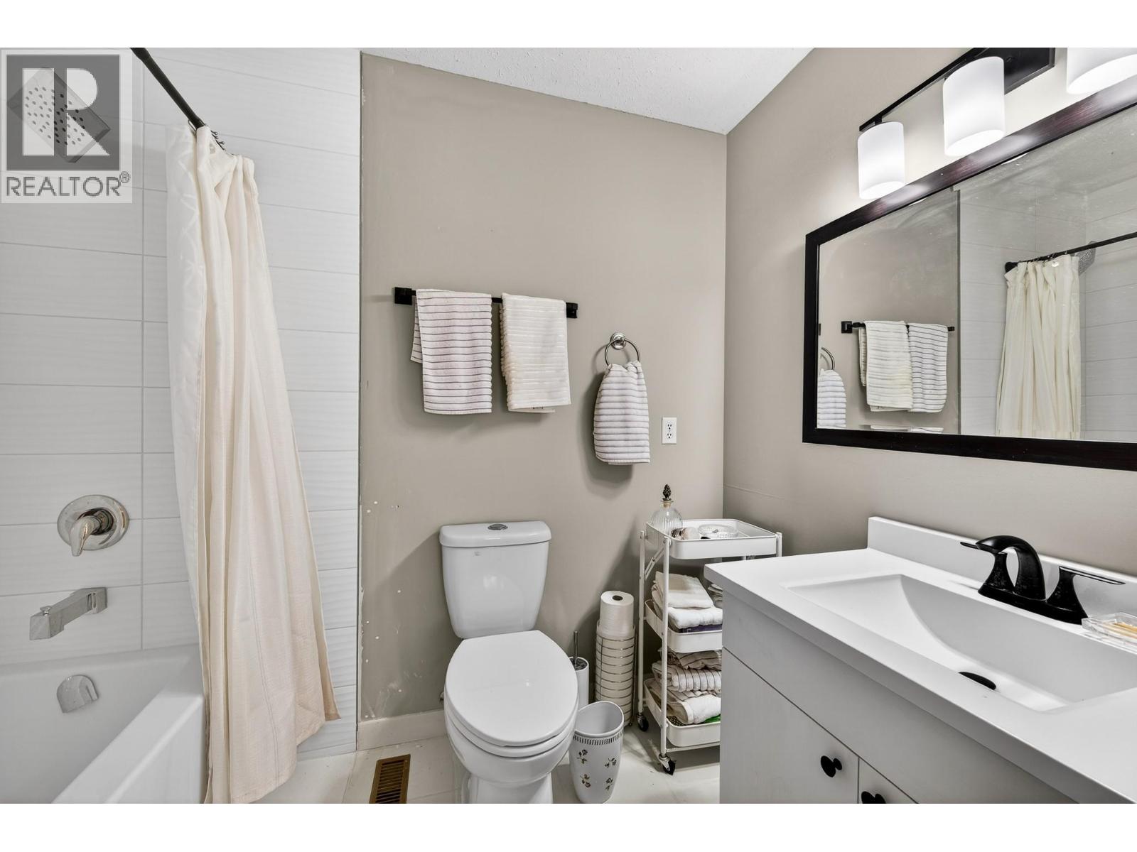 1750 Pacific Way Way Unit# 43 Lot# 43, Kamloops, British Columbia  V2E 2K8 - Photo 15 - 10377225