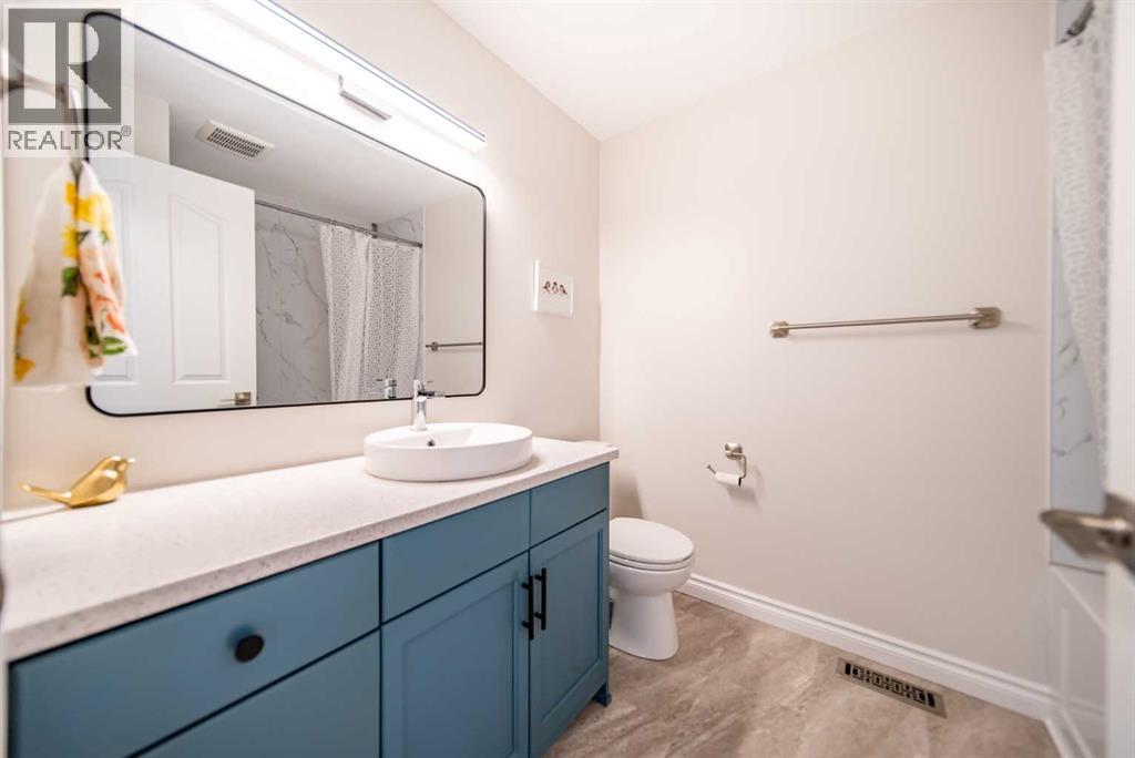 4 Cedargrove Road Sw, Calgary, Alberta  T2W 4T9 - Photo 19 - A2283112
