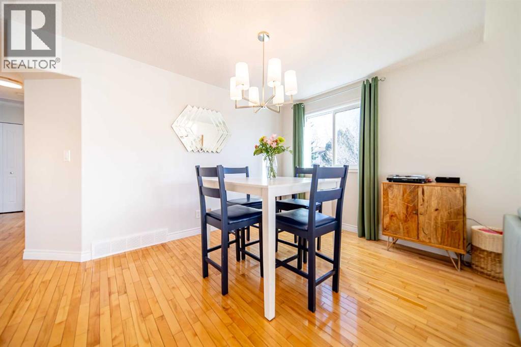 4 Cedargrove Road Sw, Calgary, Alberta  T2W 4T9 - Photo 11 - A2283112