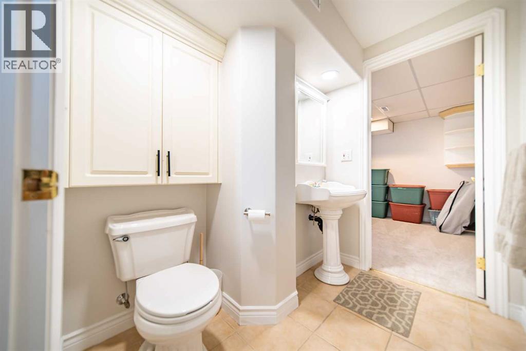 4 Cedargrove Road Sw, Calgary, Alberta  T2W 4T9 - Photo 32 - A2283112