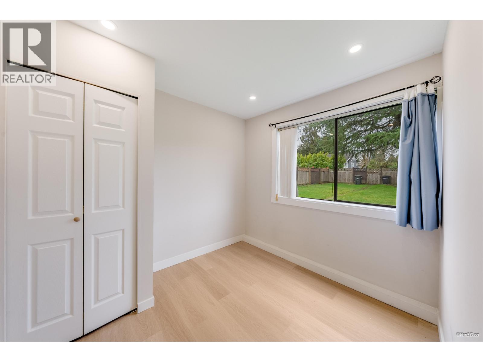 5571 Claude Avenue, Burnaby, British Columbia  V5E 2M7 - Photo 12 - R3092680