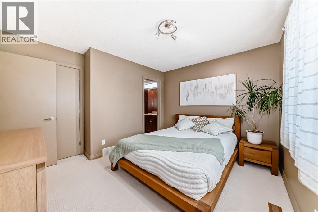 38 Discovery Ridge Green Sw, Calgary, Alberta  T3H 4Y4 - Photo 27 - A2285784