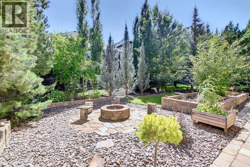 38 Discovery Ridge Green Sw, Calgary, Alberta  T3H 4Y4 - Photo 45 - A2285784