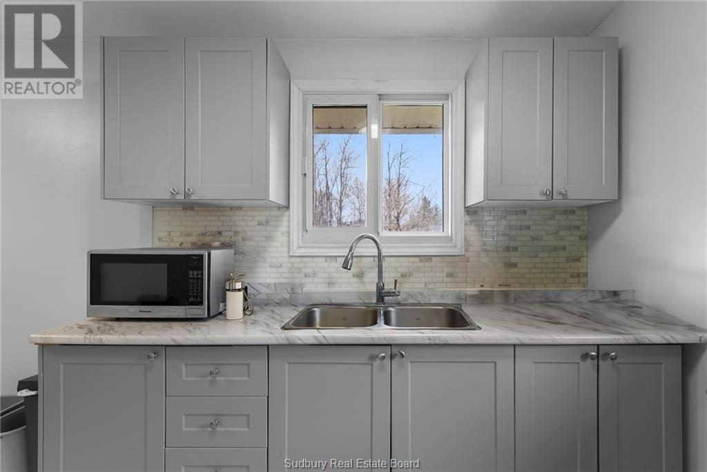 1366 Woodbine Avenue, Sudbury, Ontario  P3A 2M4 - Photo 6 - 2125440