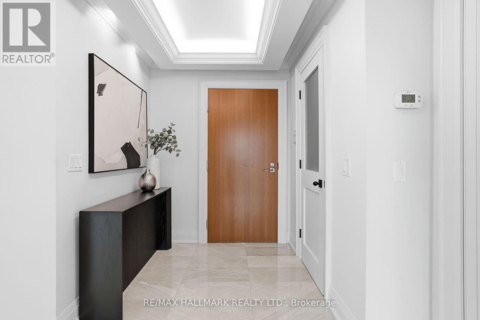 1005 - 211 Queens Quay W, Toronto, Ontario  M5J 2M6 - Photo 4 - C12831878