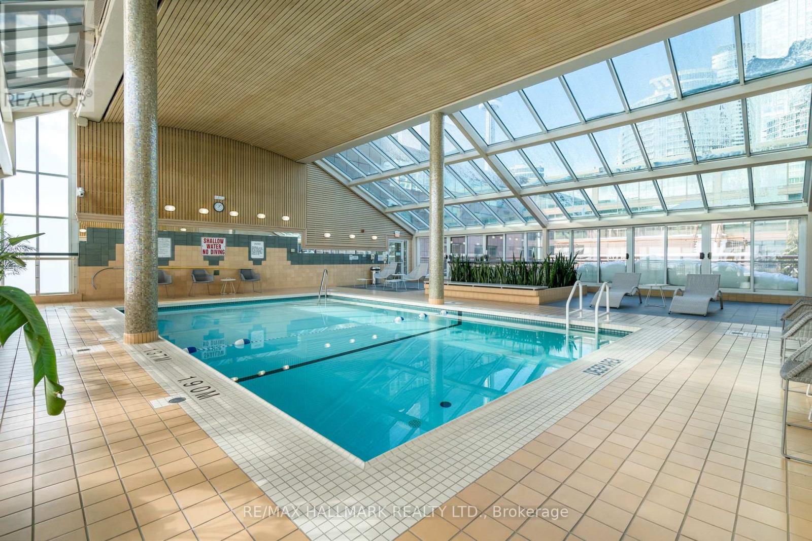 1005 - 211 Queens Quay W, Toronto, Ontario  M5J 2M6 - Photo 44 - C12831878