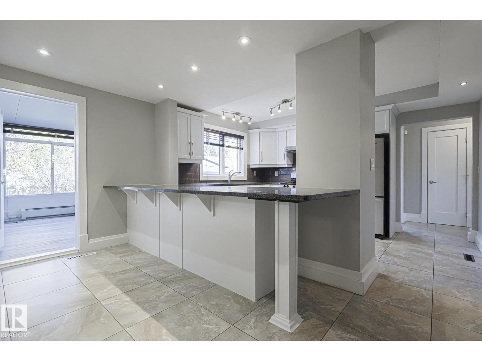 8907 140 St Nw Nw, Edmonton, Alberta  T5R 0J1 - Photo 16 - E4475405