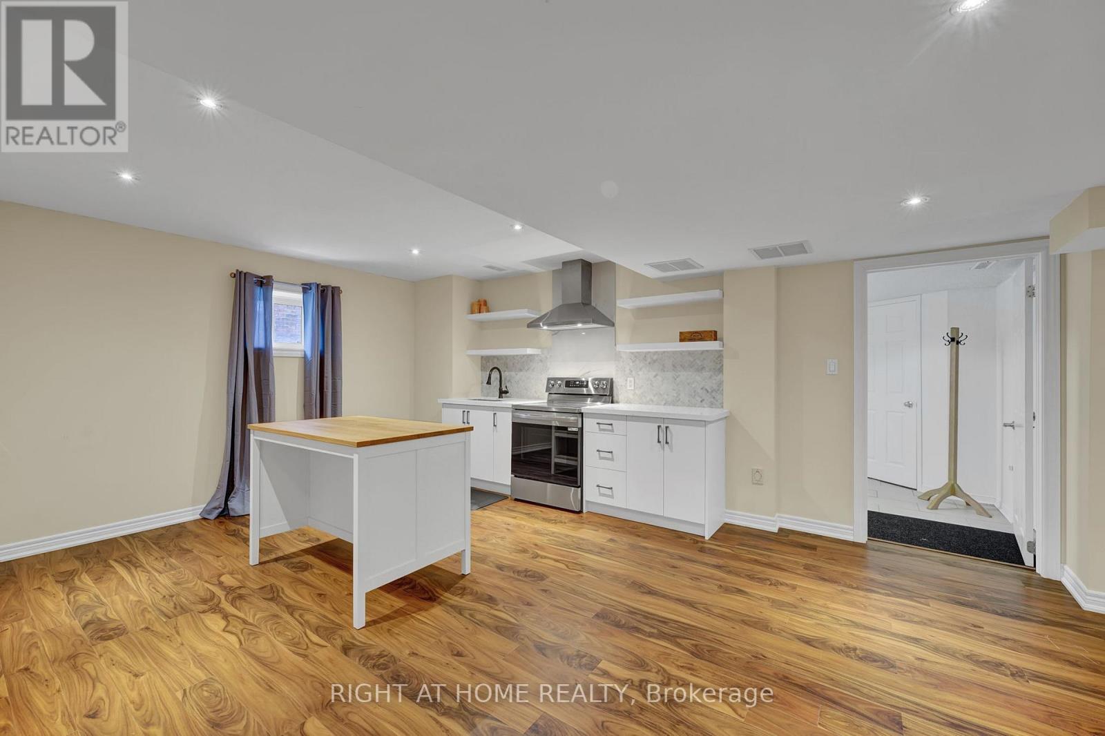 18 Bayel Crescent, Richmond Hill (Devonsleigh), Ontario  L4S 1C2 - Photo 10 - N12831886