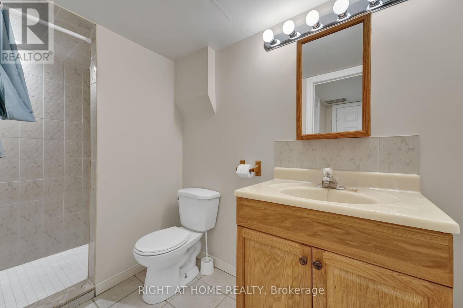 18 Bayel Crescent, Richmond Hill (Devonsleigh), Ontario  L4S 1C2 - Photo 17 - N12831886