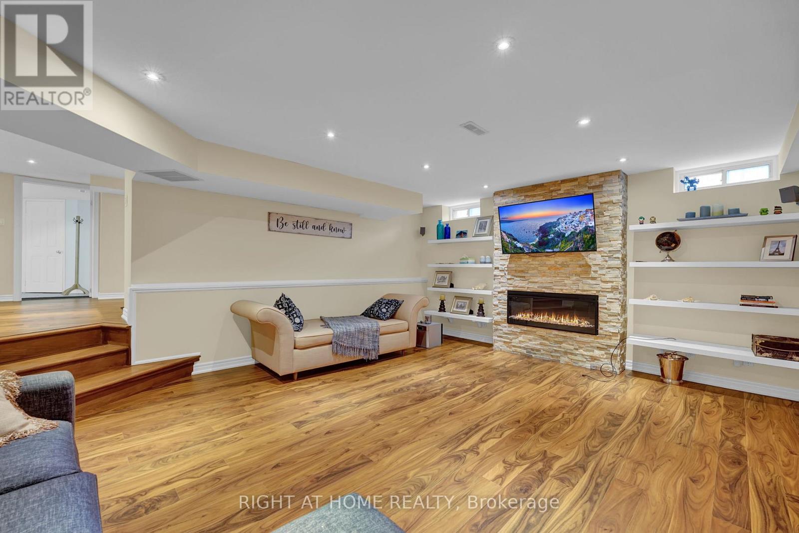 18 Bayel Crescent, Richmond Hill (Devonsleigh), Ontario  L4S 1C2 - Photo 6 - N12831886