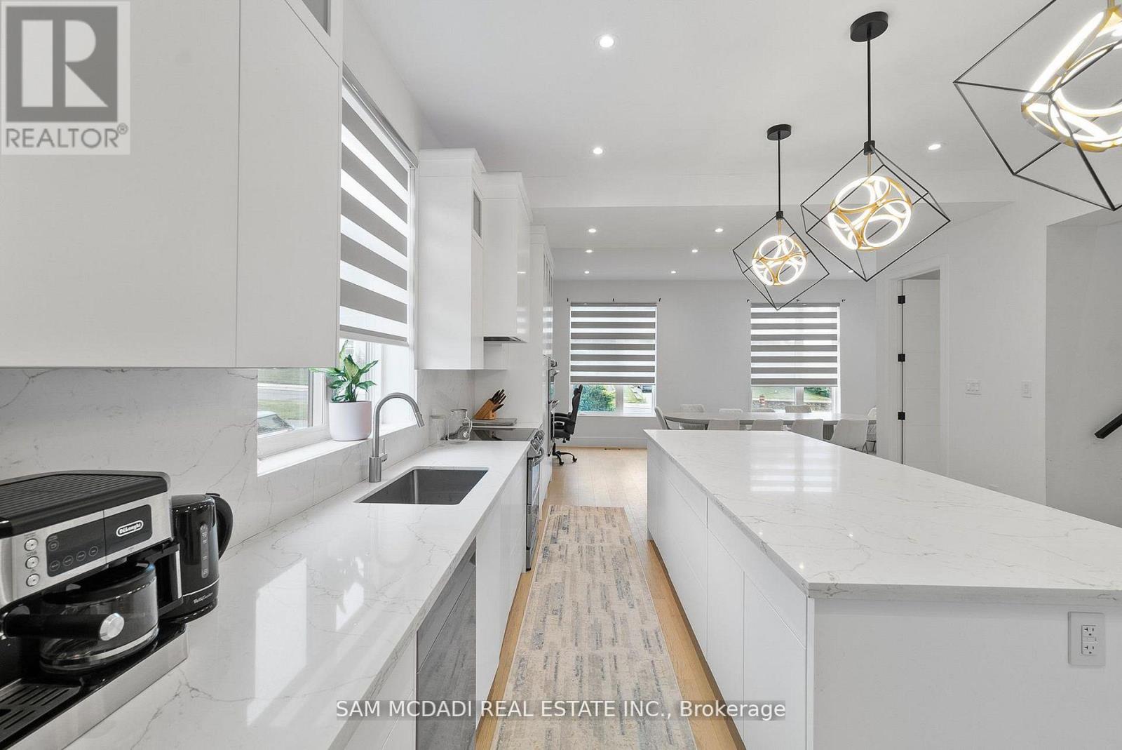 46 Cobblehill Road, Halton Hills, Ontario  L7J 1N9 - Photo 12 - W12831882