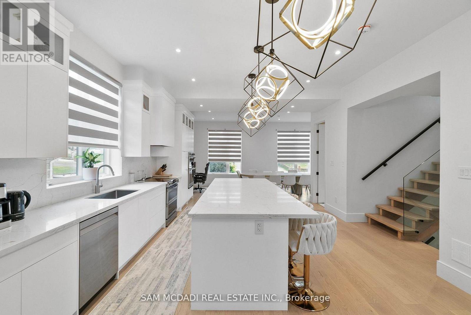 46 Cobblehill Road, Halton Hills, Ontario  L7J 1N9 - Photo 13 - W12831882