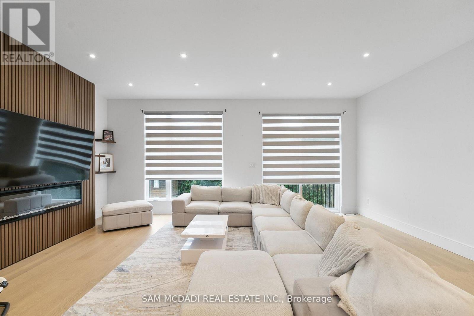 46 Cobblehill Road, Halton Hills, Ontario  L7J 1N9 - Photo 15 - W12831882