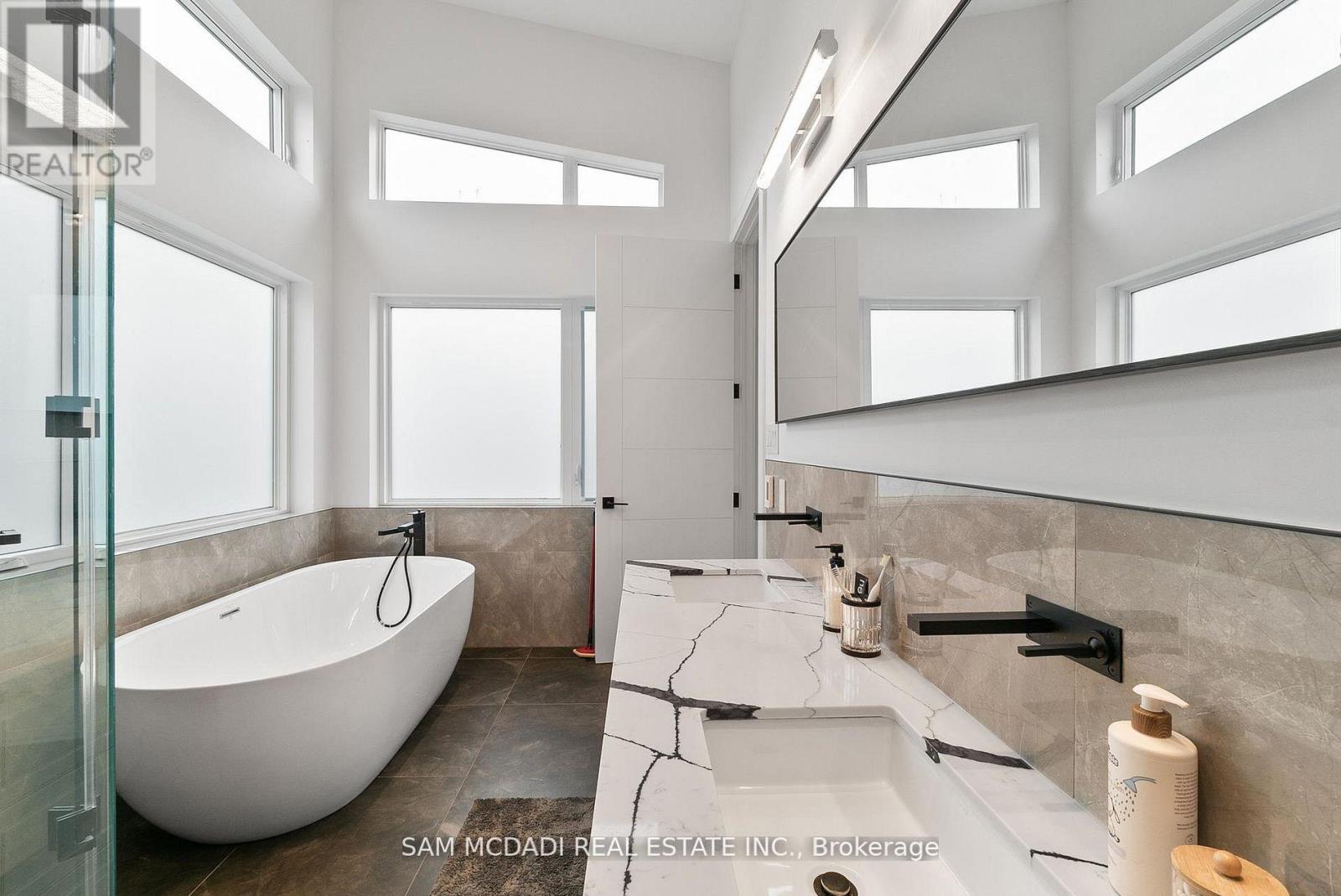 46 Cobblehill Road, Halton Hills, Ontario  L7J 1N9 - Photo 29 - W12831882