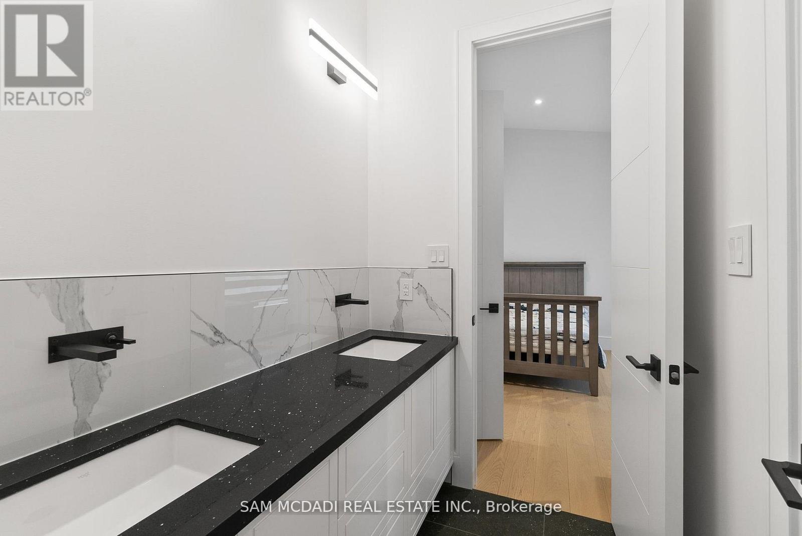 46 Cobblehill Road, Halton Hills, Ontario  L7J 1N9 - Photo 31 - W12831882