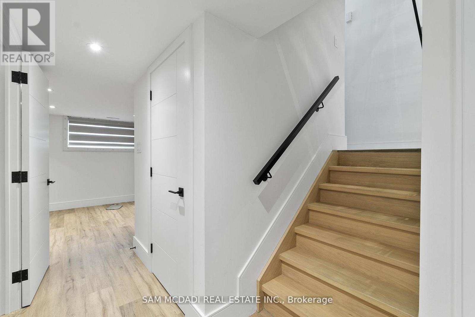 46 Cobblehill Road, Halton Hills, Ontario  L7J 1N9 - Photo 38 - W12831882