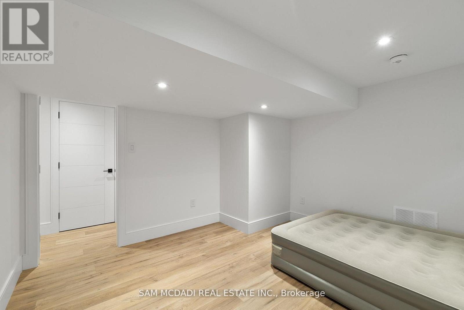 46 Cobblehill Road, Halton Hills, Ontario  L7J 1N9 - Photo 42 - W12831882