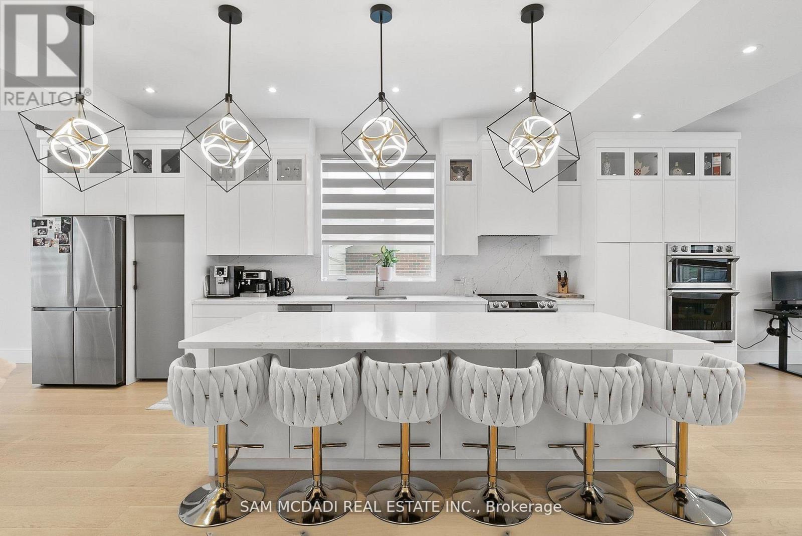 46 Cobblehill Road, Halton Hills, Ontario  L7J 1N9 - Photo 5 - W12831882