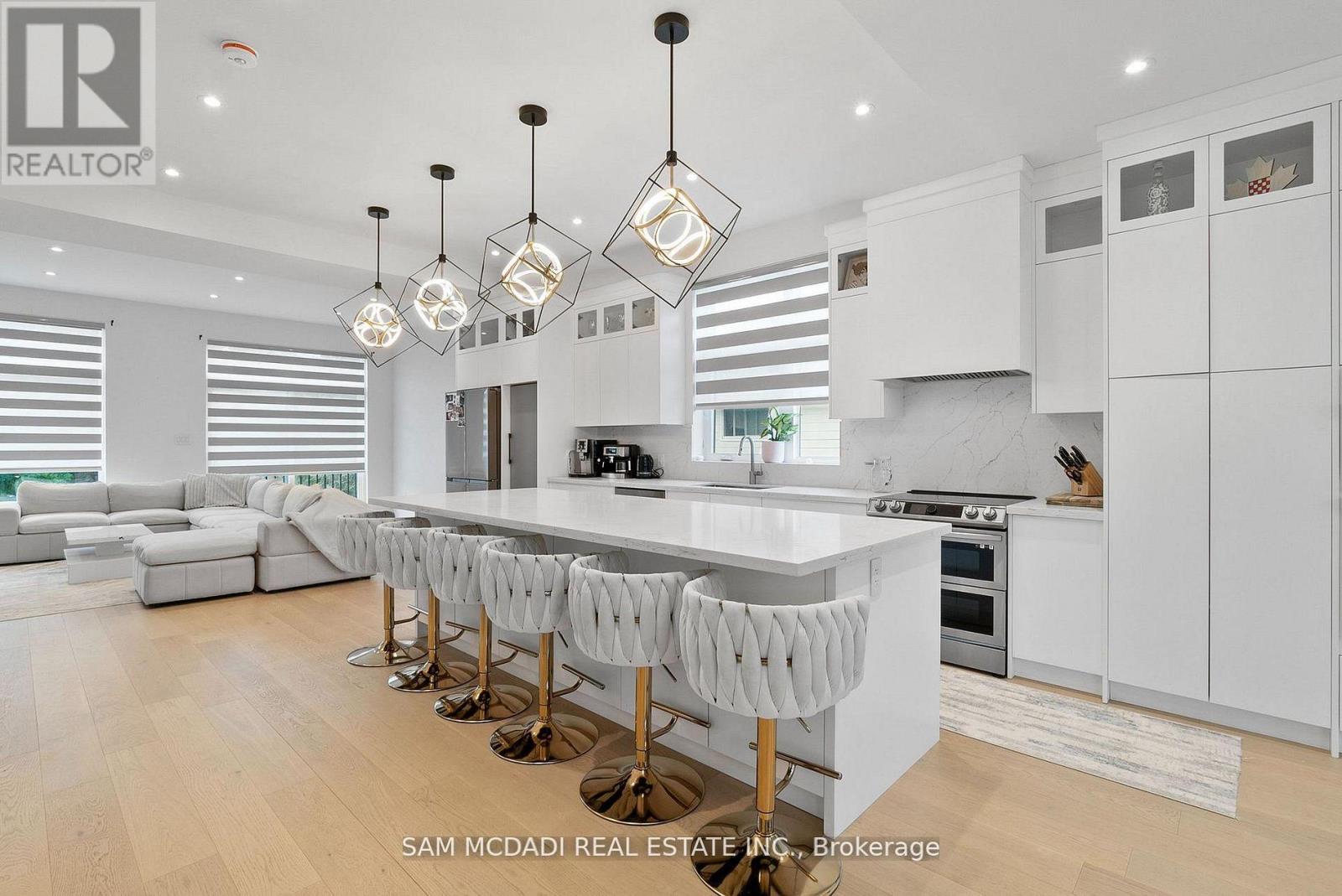 46 Cobblehill Road, Halton Hills, Ontario  L7J 1N9 - Photo 6 - W12831882