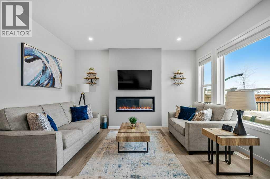 102 Creekside Way Sw, Calgary, Alberta  T2X 4A9 - Photo 4 - A2275504