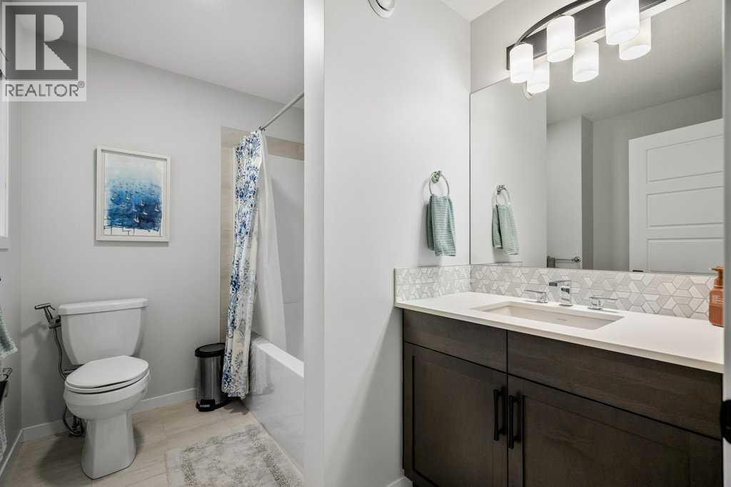102 Creekside Way Sw, Calgary, Alberta  T2X 4A9 - Photo 37 - A2275504
