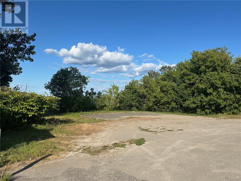 18 Campbell St. E, Little Current, Ontario  P0P 1K0 - Photo 5 - 2126626