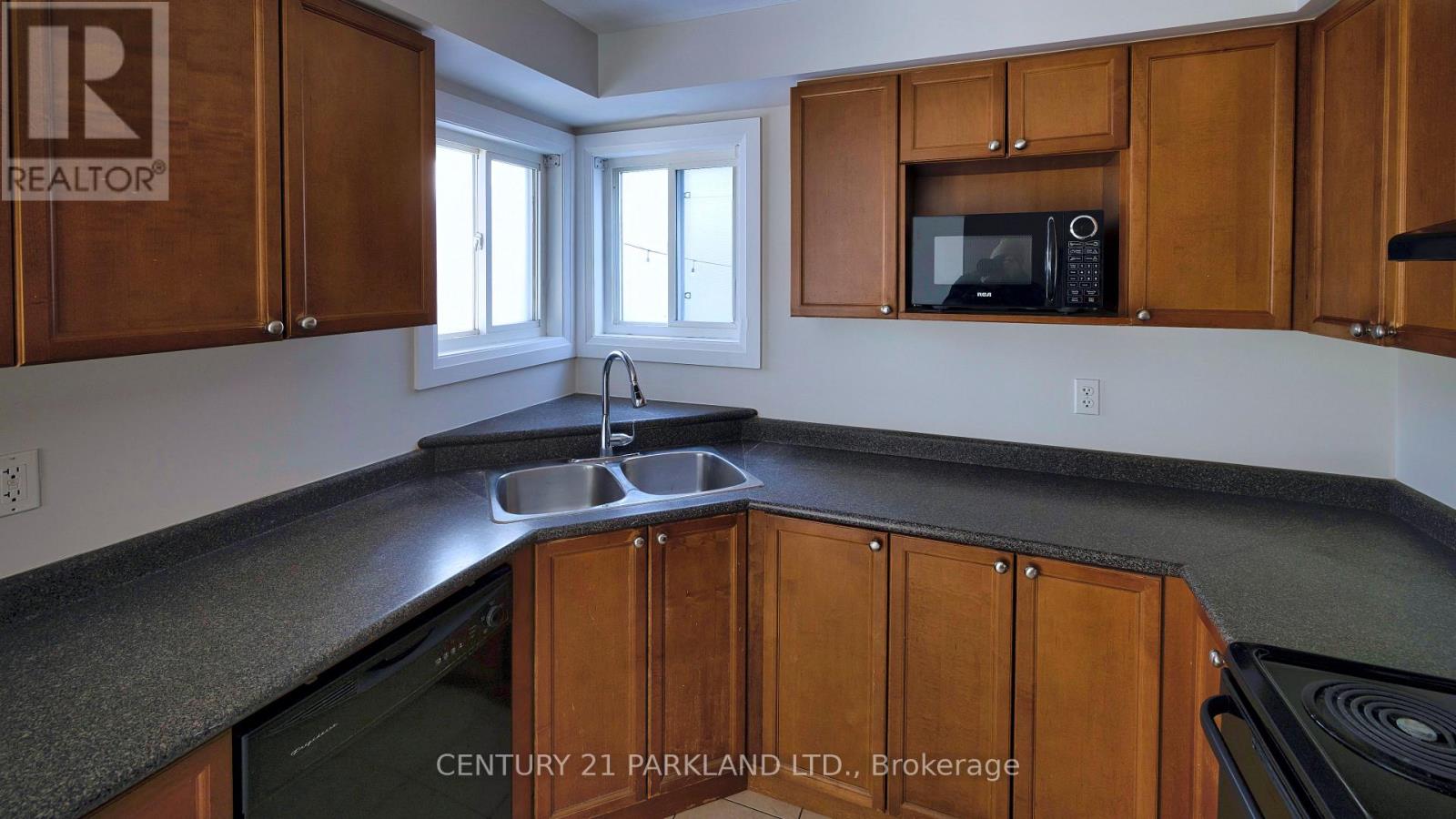 136 Gas Lamp Lane, Markham, Ontario  L6B 1K9 - Photo 2 - N12831896