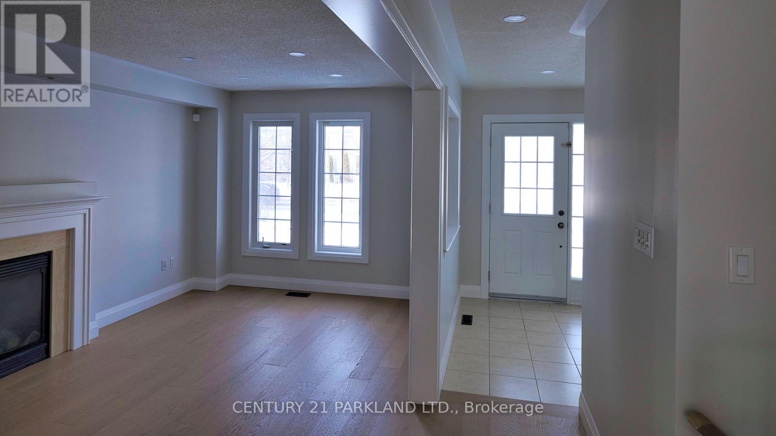 136 Gas Lamp Lane, Markham, Ontario  L6B 1K9 - Photo 4 - N12831896