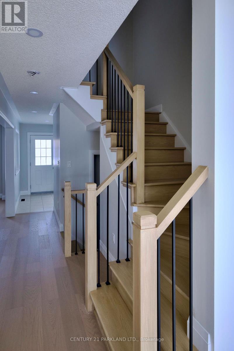 136 Gas Lamp Lane, Markham, Ontario  L6B 1K9 - Photo 5 - N12831896