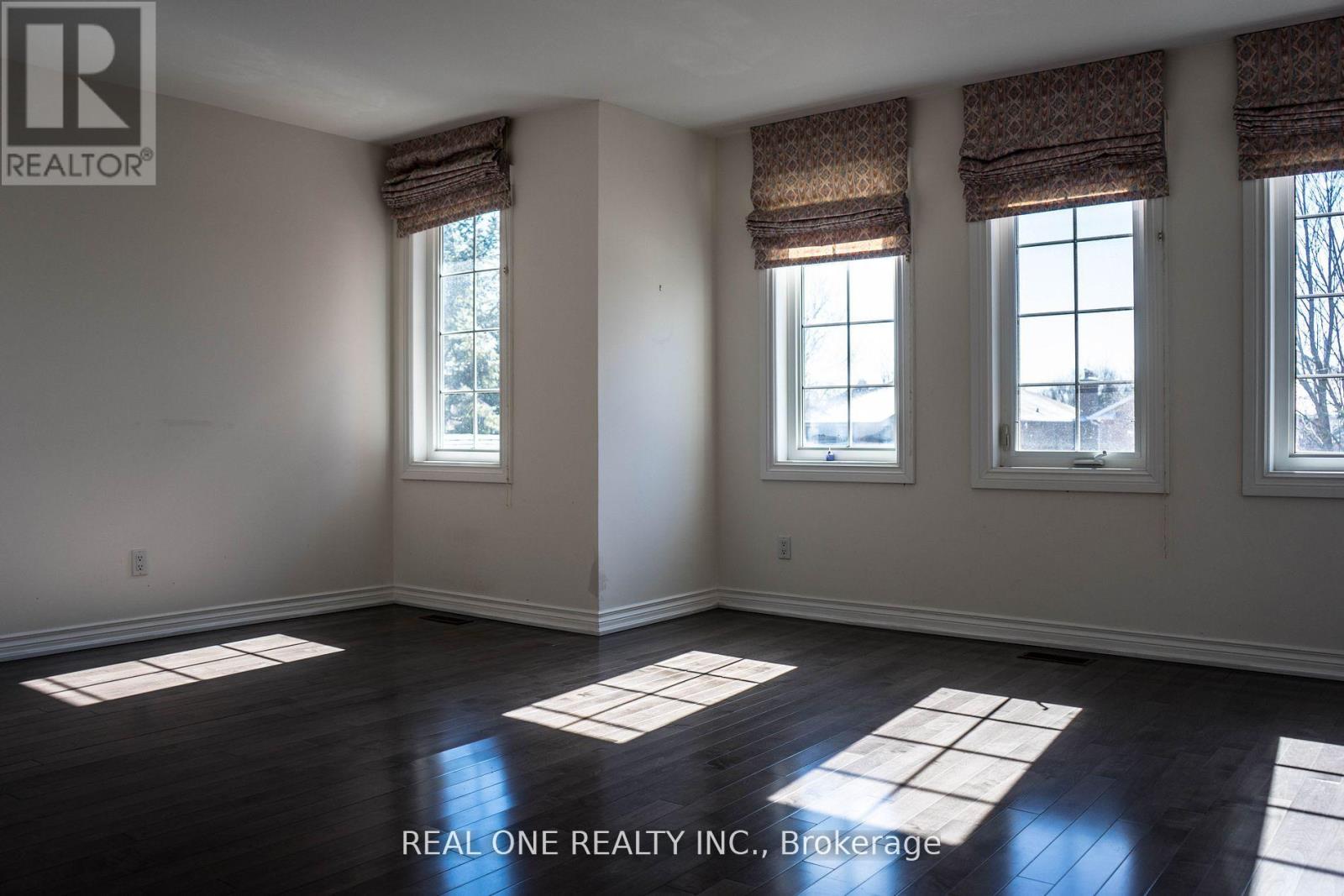 46 Elmsley Drive, Richmond Hill, Ontario  L4C 8N6 - Photo 11 - N12831900