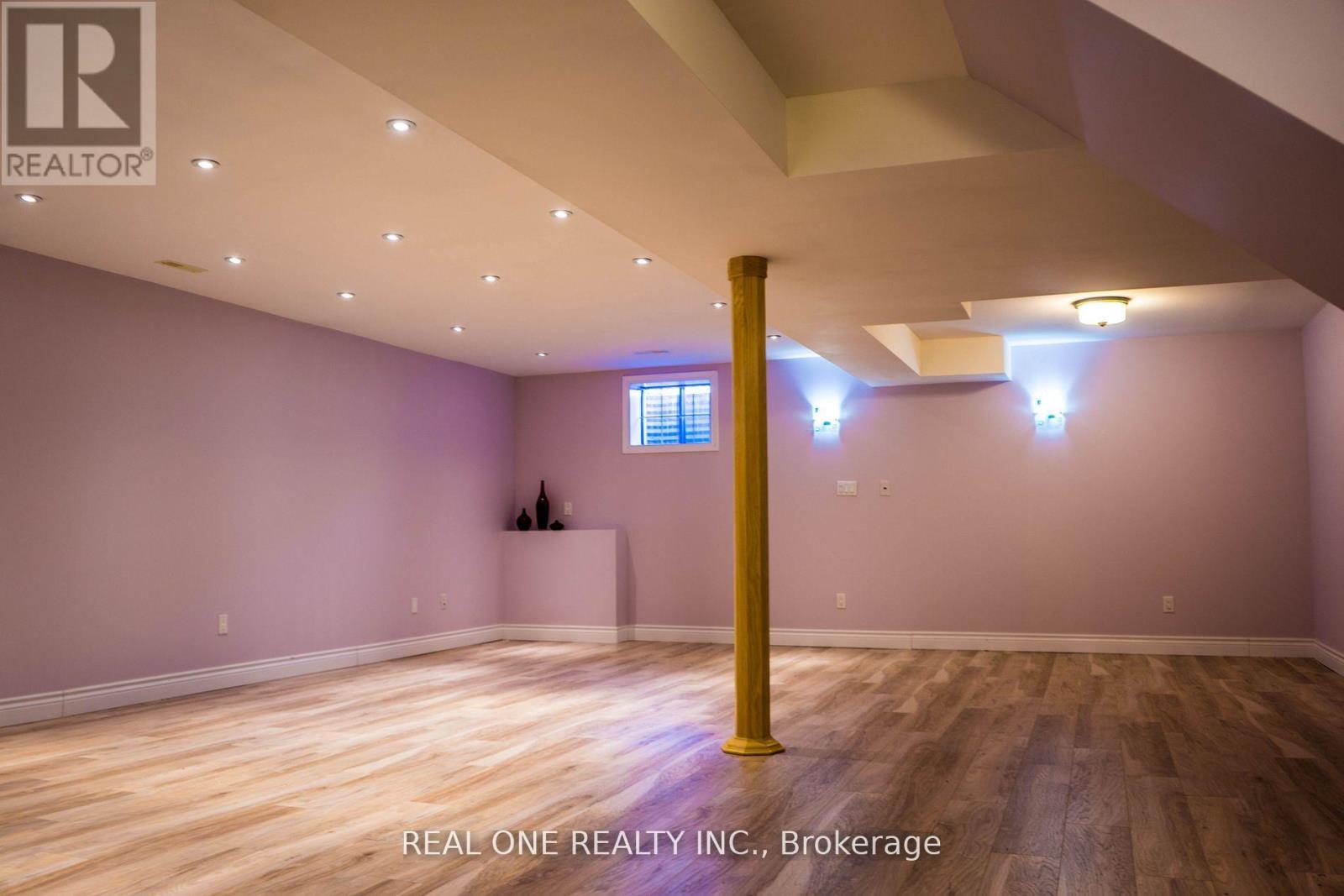 46 Elmsley Drive, Richmond Hill, Ontario  L4C 8N6 - Photo 13 - N12831900