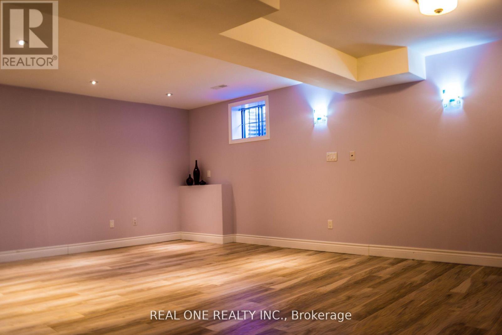 46 Elmsley Drive, Richmond Hill, Ontario  L4C 8N6 - Photo 14 - N12831900