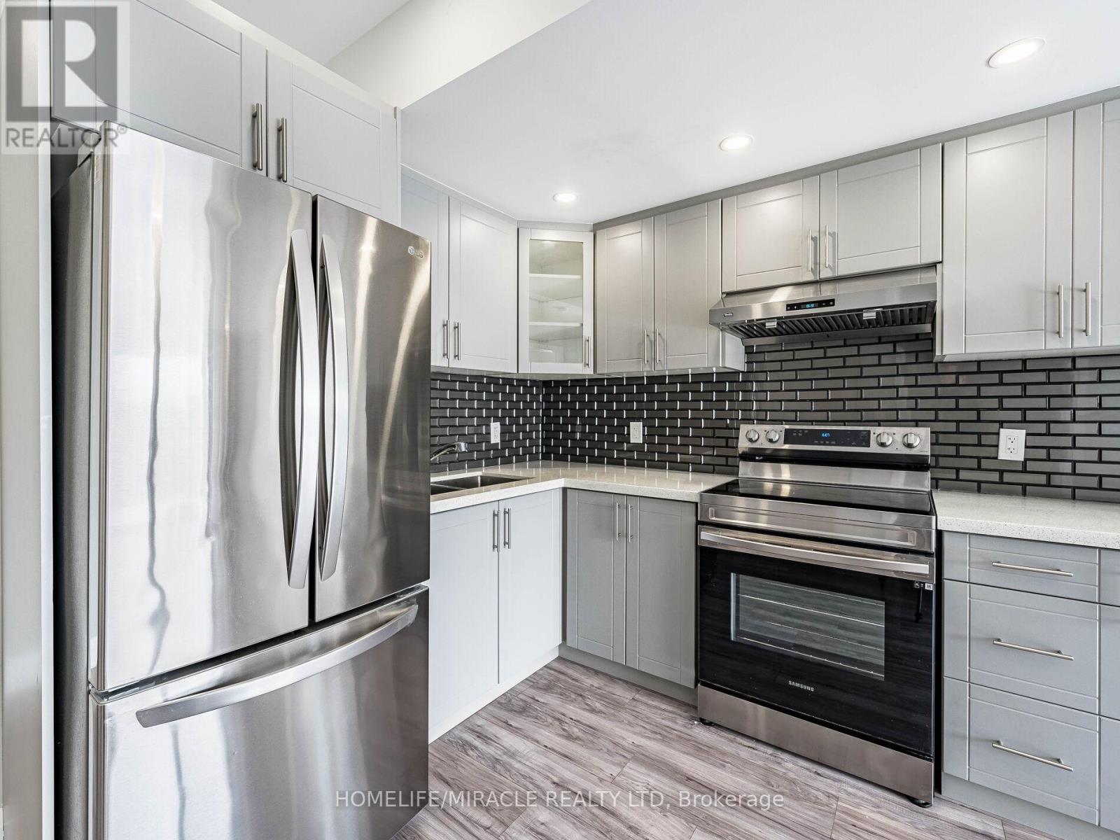 677 Thomas Slee Drive, Kitchener, Ontario  N2P 0J1 - Photo 38 - X12822478