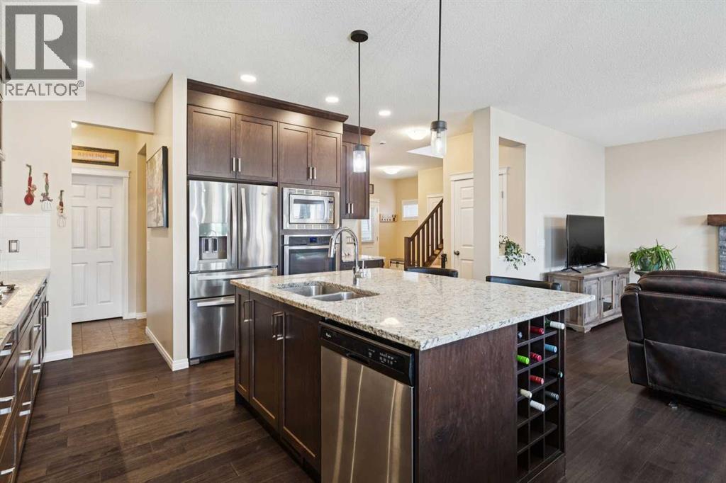 26 Mount Rae Terrace, Okotoks, Alberta  T1S 0M6 - Photo 12 - A2283093