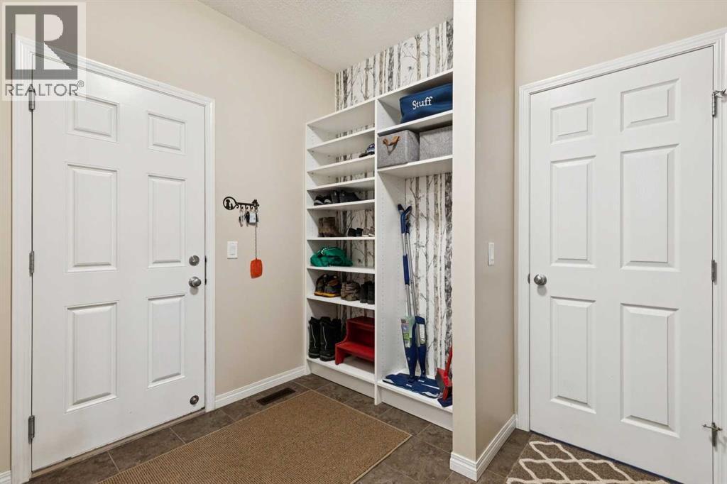 26 Mount Rae Terrace, Okotoks, Alberta  T1S 0M6 - Photo 17 - A2283093