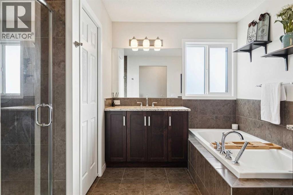 26 Mount Rae Terrace, Okotoks, Alberta  T1S 0M6 - Photo 26 - A2283093