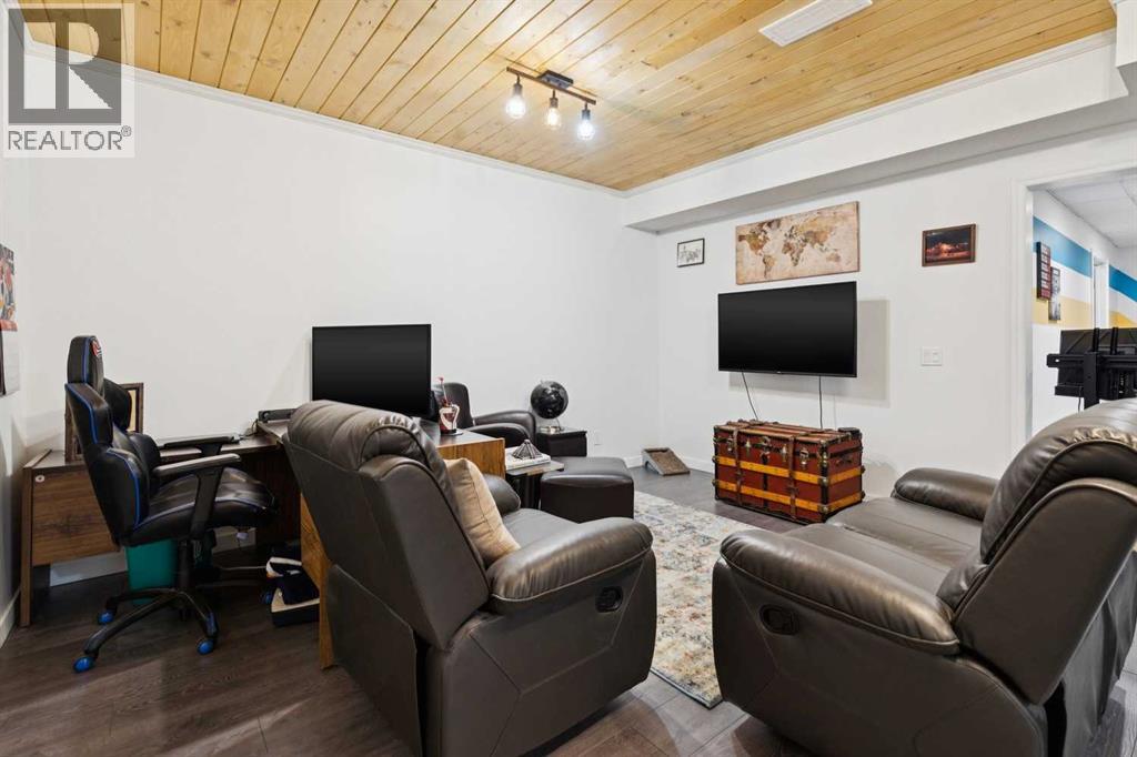 26 Mount Rae Terrace, Okotoks, Alberta  T1S 0M6 - Photo 35 - A2283093