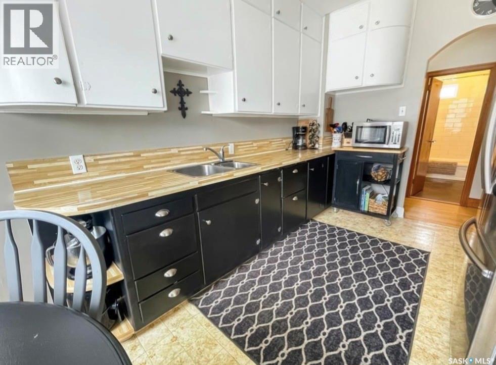 424 6th Avenue Nw, Swift Current, Saskatchewan  S9H 0Y3 - Photo 4 - SK029434