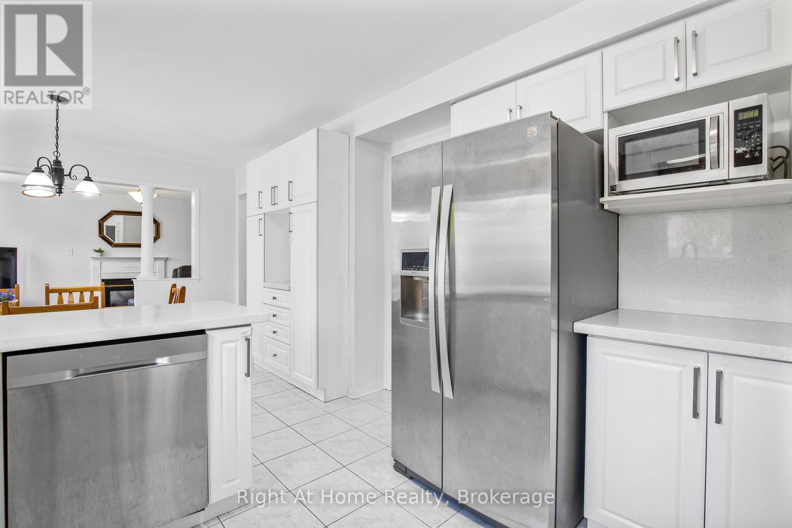 2405 Eden Valley Drive, Oakville, Ontario  L6H 6K9 - Photo 13 - W12831922