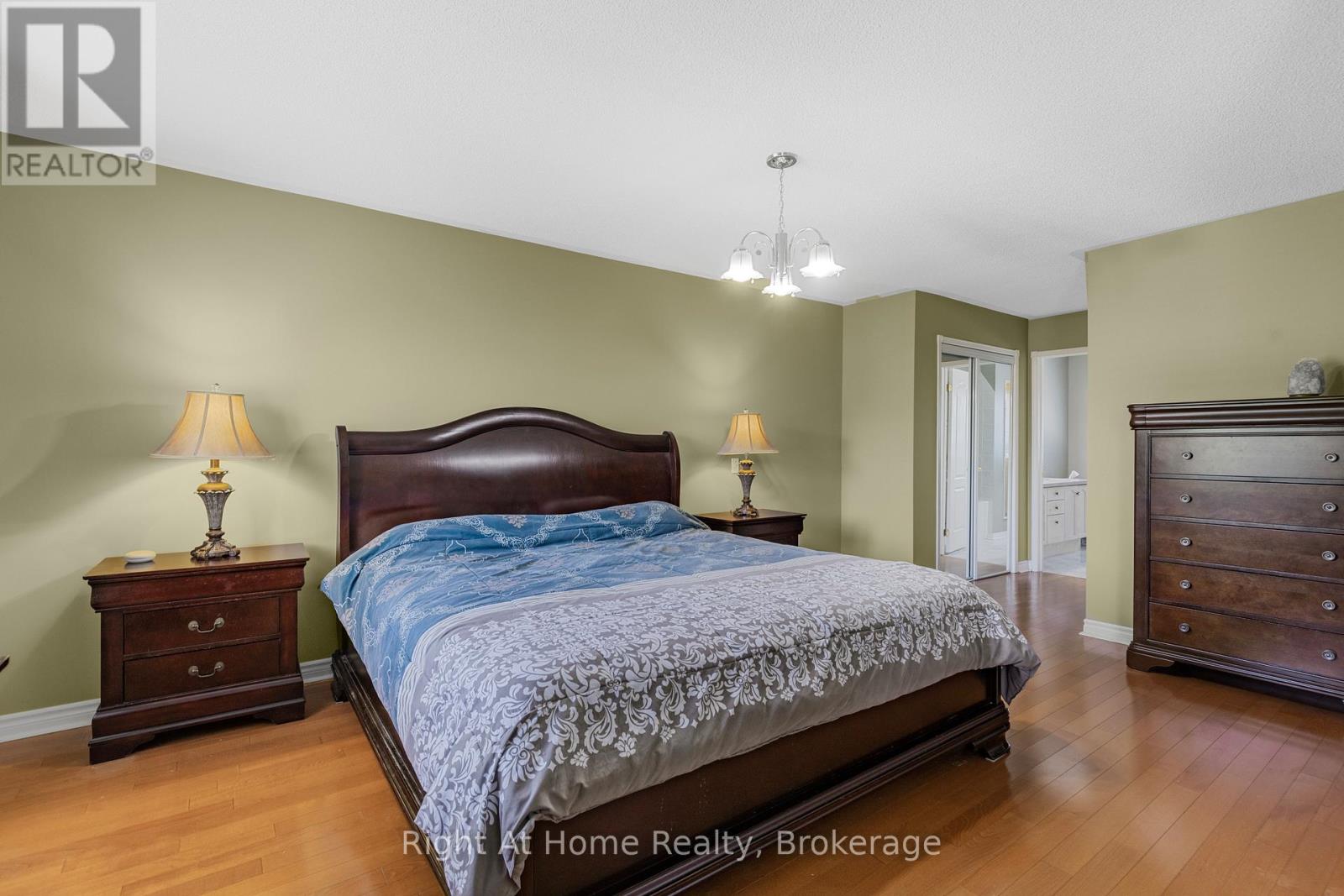 2405 Eden Valley Drive, Oakville, Ontario  L6H 6K9 - Photo 20 - W12831922