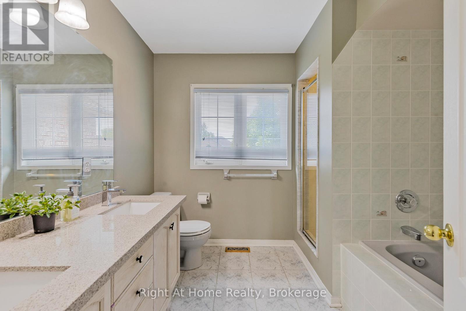 2405 Eden Valley Drive, Oakville, Ontario  L6H 6K9 - Photo 22 - W12831922