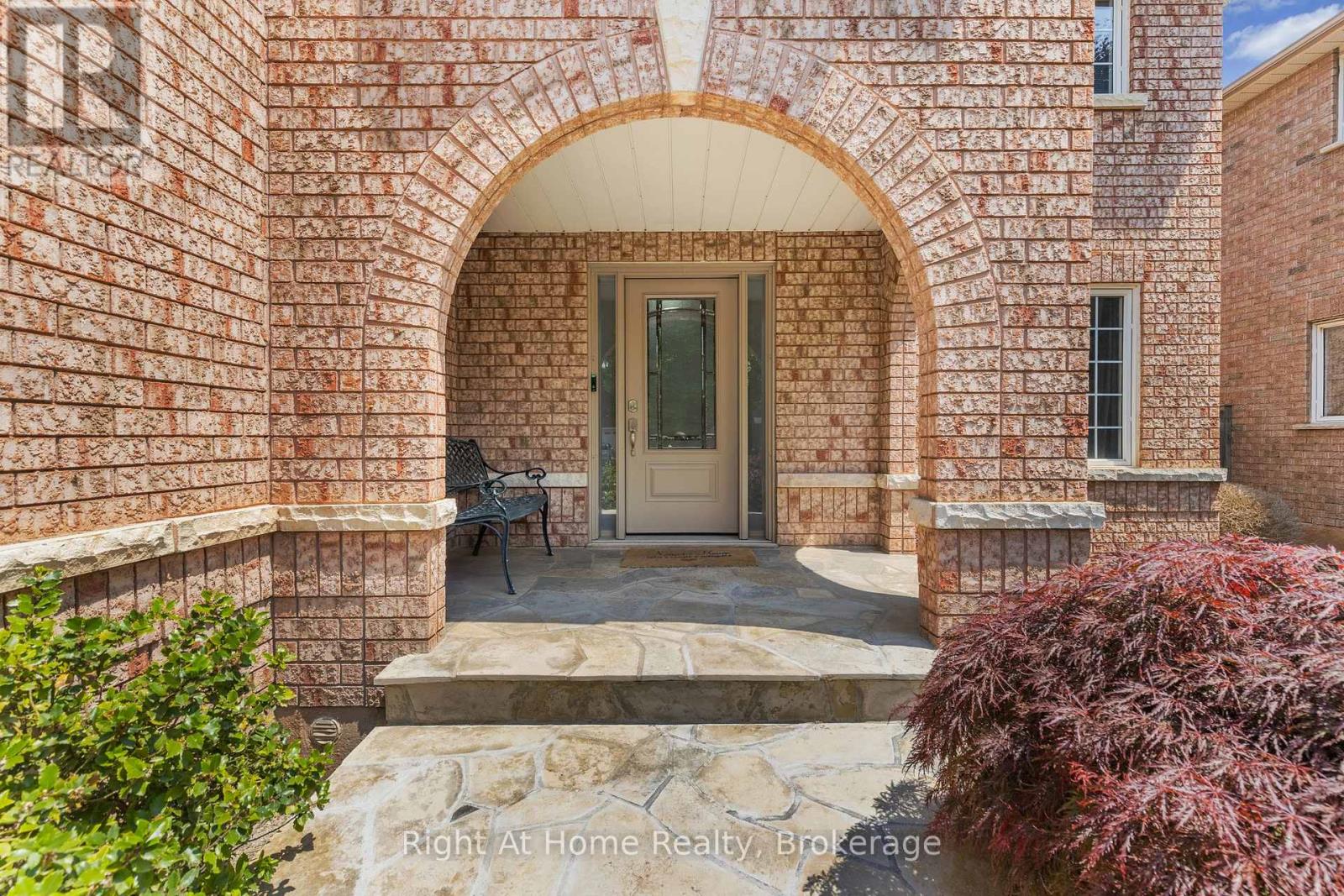 2405 Eden Valley Drive, Oakville, Ontario  L6H 6K9 - Photo 3 - W12831922