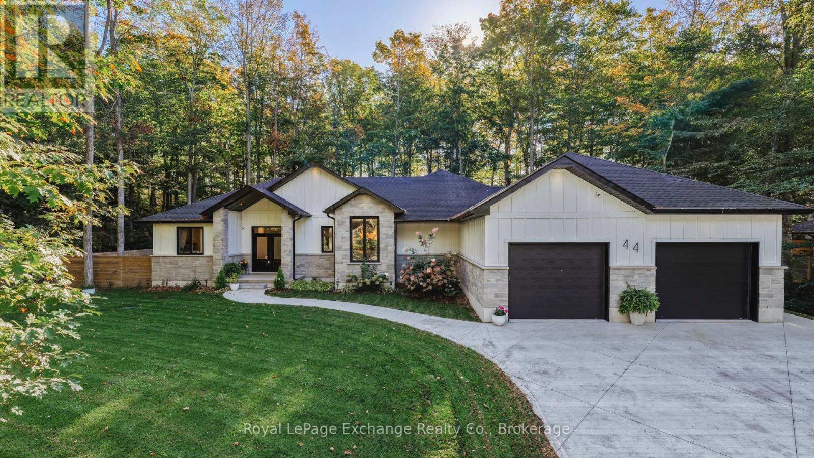 44 Blairs Trail N, Huron-Kinloss, Ontario  N0G 2R0 - Photo 2 - X12831910